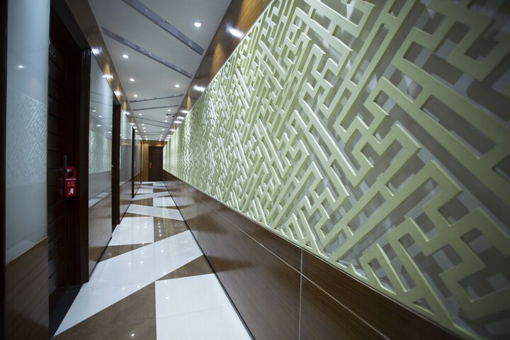 Ballroom/Hall 24 of 25