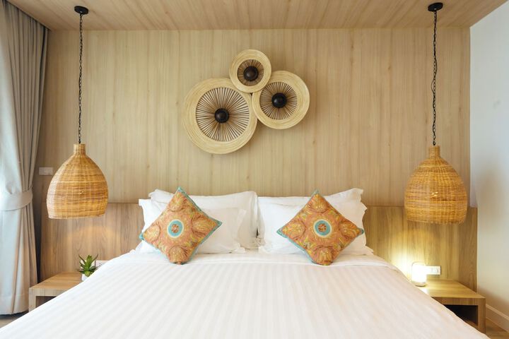 Room 32 of 166