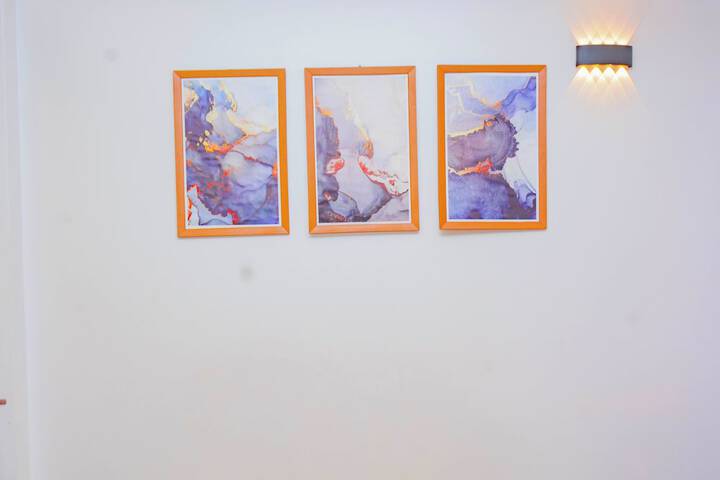 Room 6 of 19