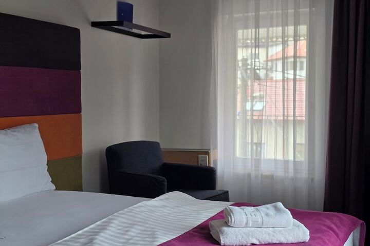 Room 21 of 53
