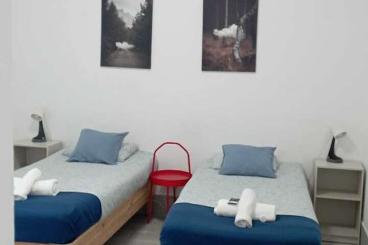 Room 32 of 89