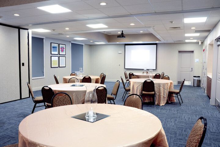 Ballroom/Hall 62 of 82