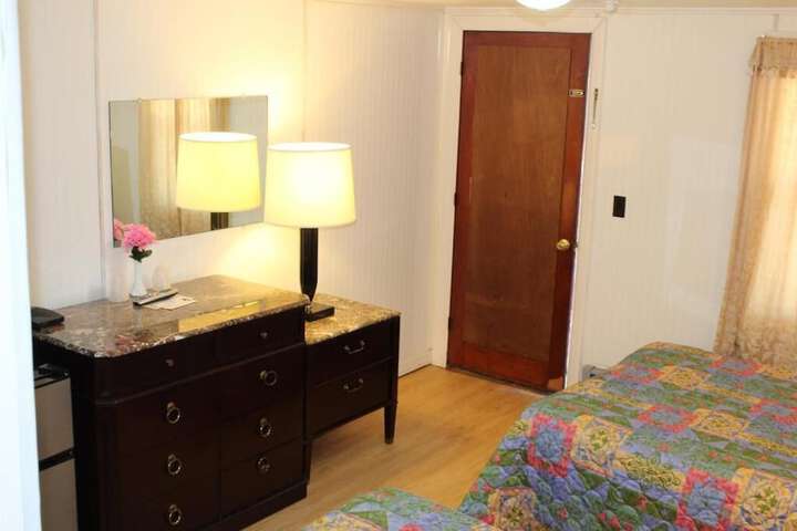 Room 5 of 20
