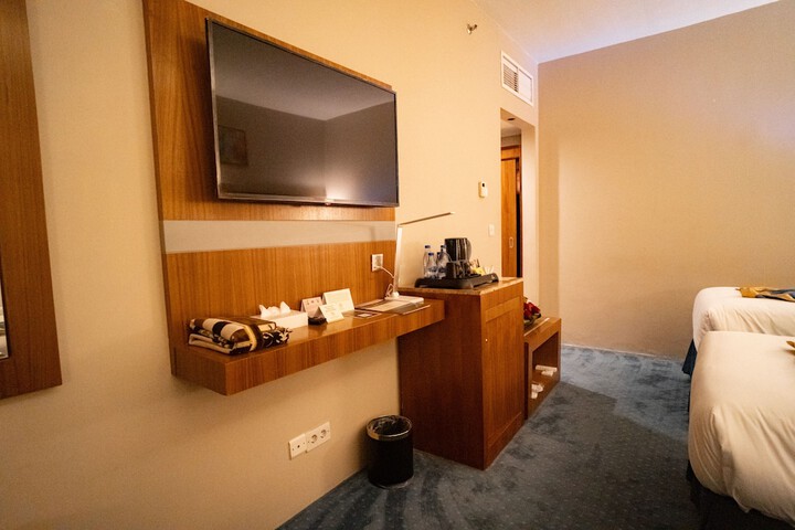 Room 23 of 54