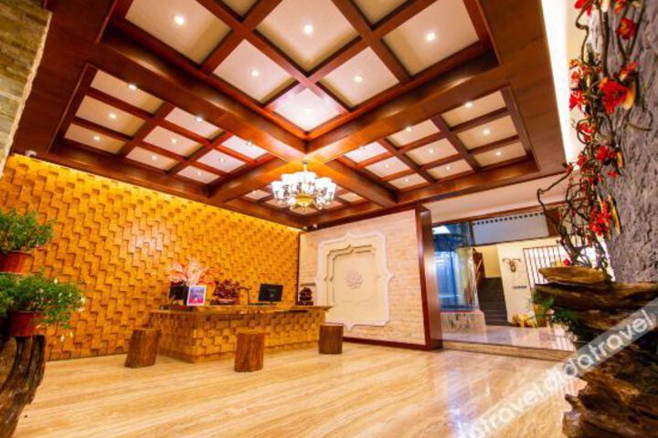 Hotel Interior 14 of 32
