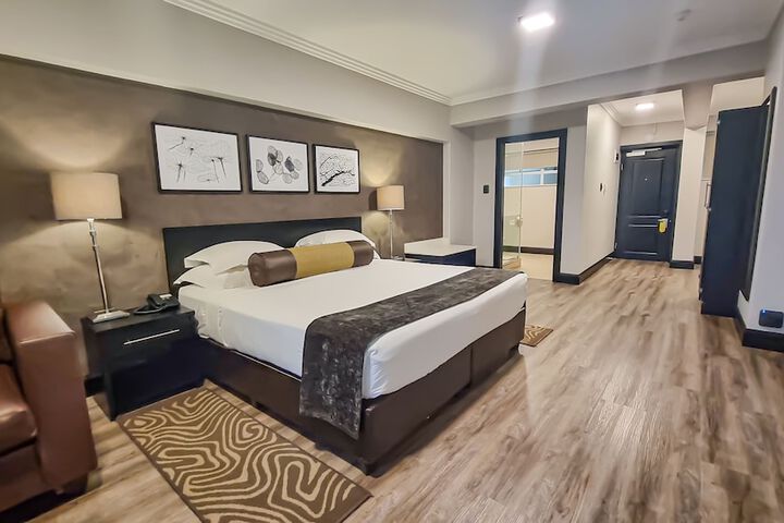 Room 44 of 137