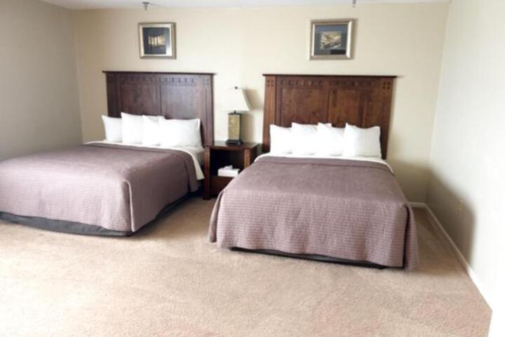 Private Bathroom 2 Double Beds 2 Double Beds (5 of 7)