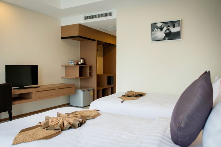 Room 19 of 90
