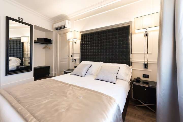 Room 43 of 82