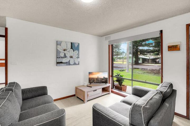 Eastern Beach Unit 3