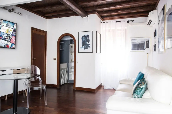 Room 5 of 21