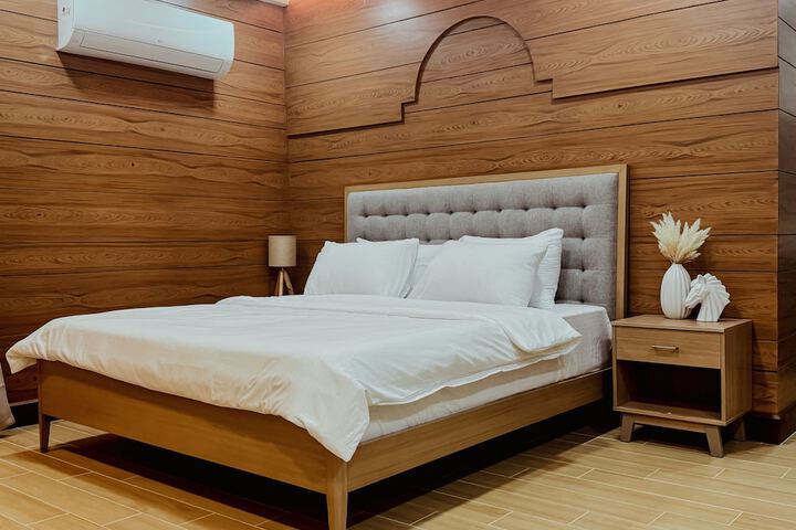 Room 8 of 59