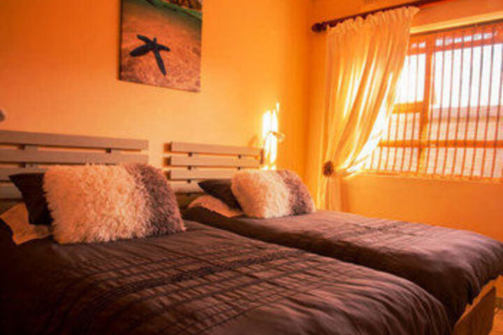 Room 9 of 31