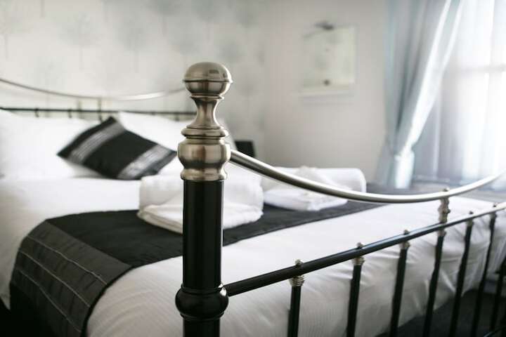 Room 2 of 58