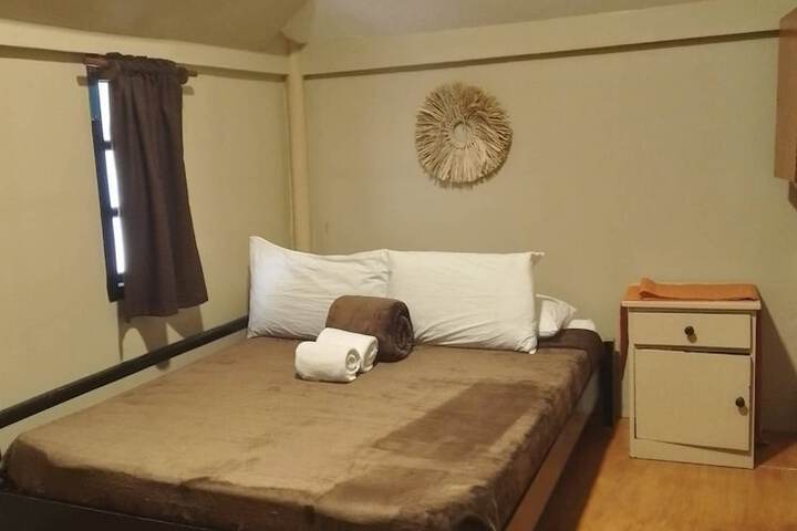 Room 9 of 29