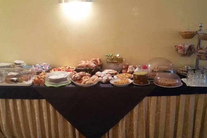 Dining 20 of 35