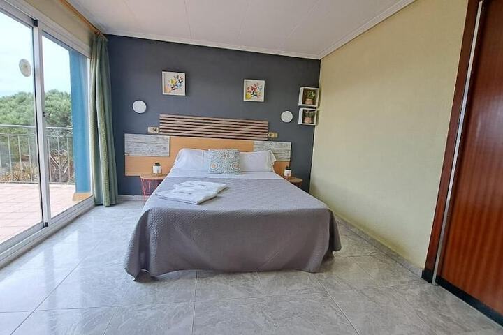 Room 2 of 22