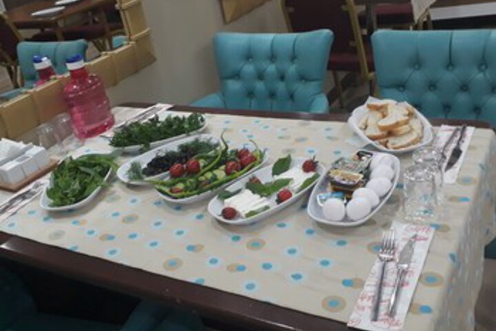 Dining 28 of 137