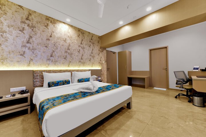 Room 8 of 27