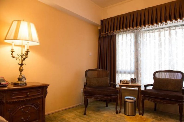Room 22 of 32