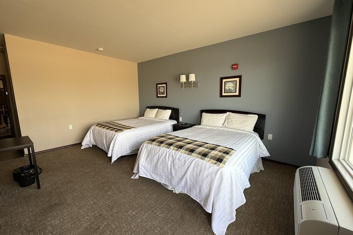 Room 7 of 9