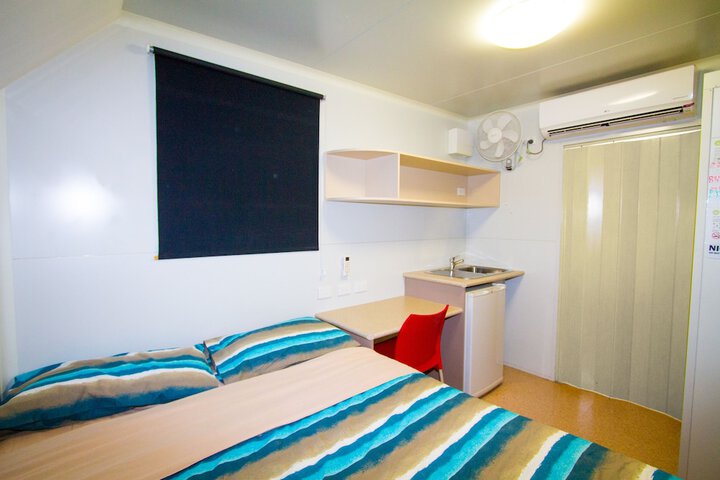 Room 2 of 34