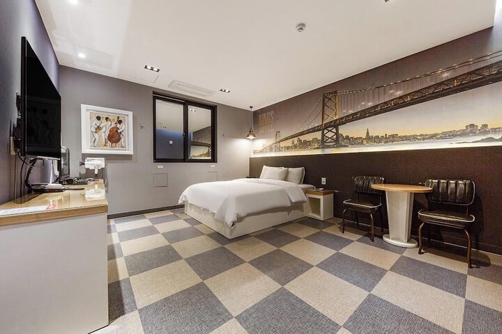 Room 21 of 63