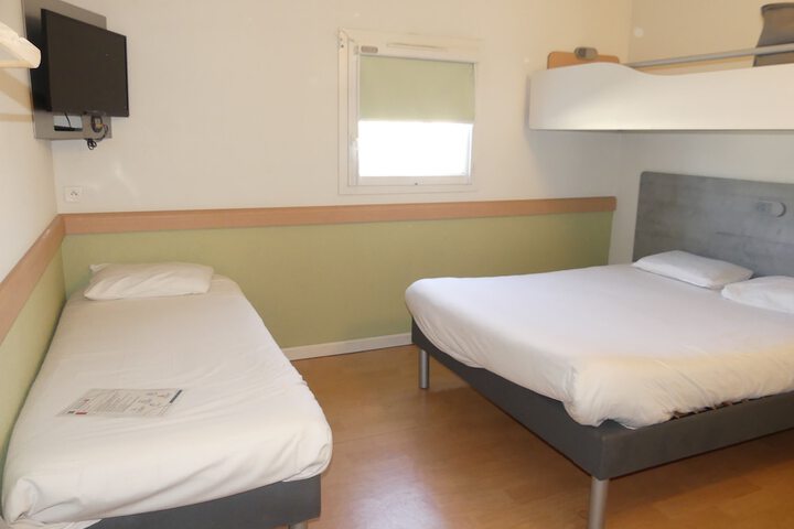 Room 3 of 21
