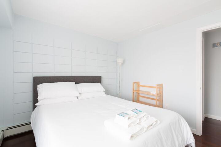 Room 3 of 27