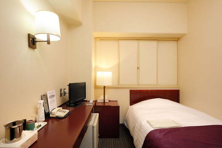 Room 8 of 15