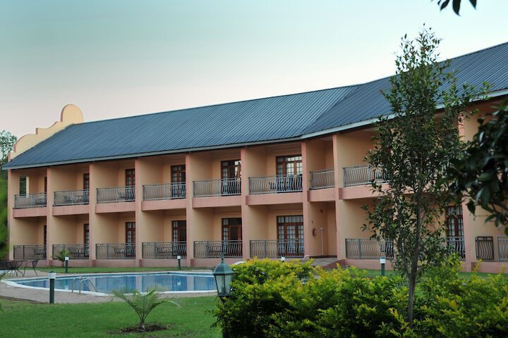 Hotel with Pool