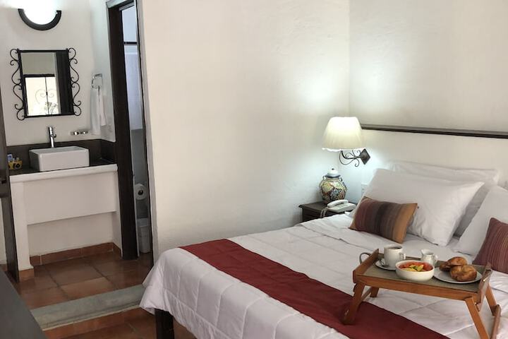 Room 9 of 43
