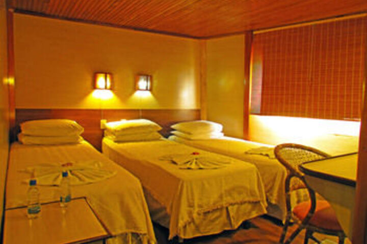 Room 12 of 26