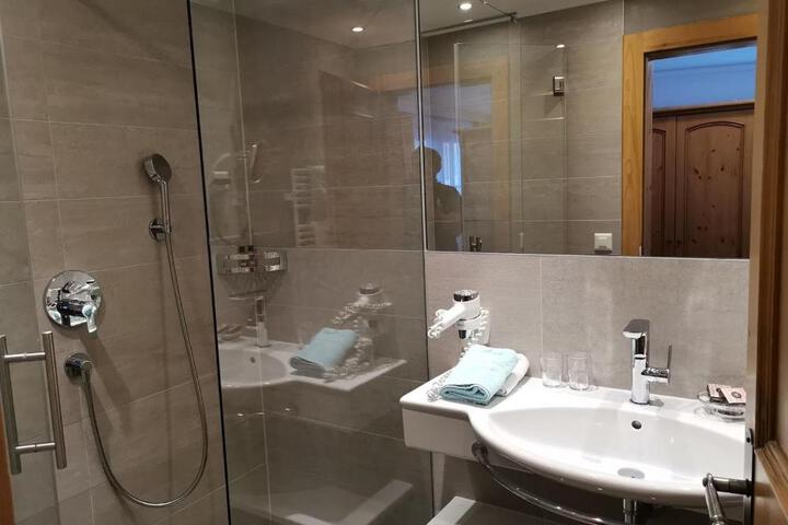 General 40 of 42