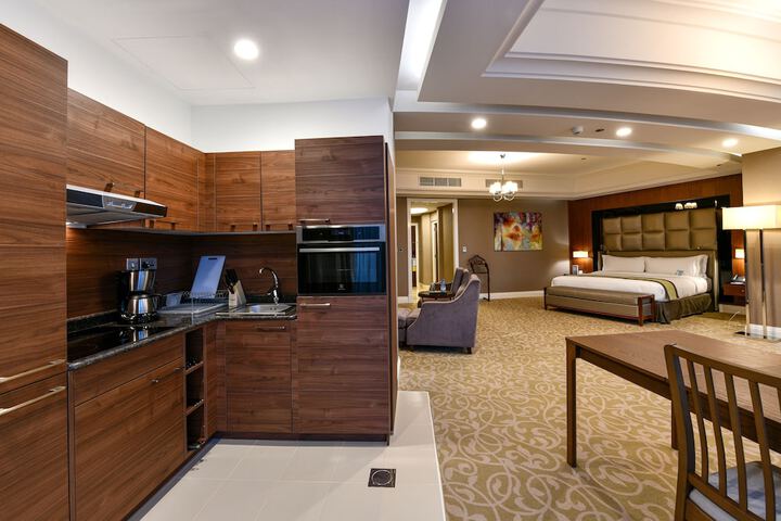 Room 4 of 62