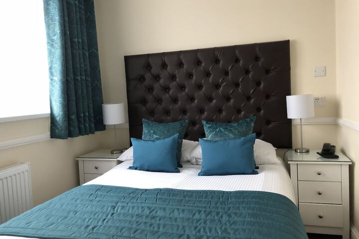 Room 3 of 61