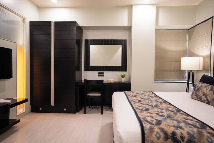 Room 14 of 34