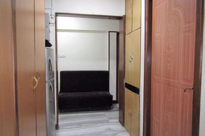 Room 8 of 10