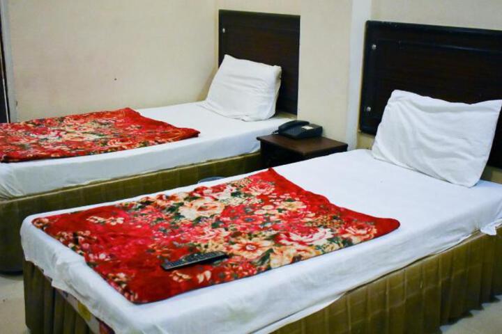 New Paradise Hotel