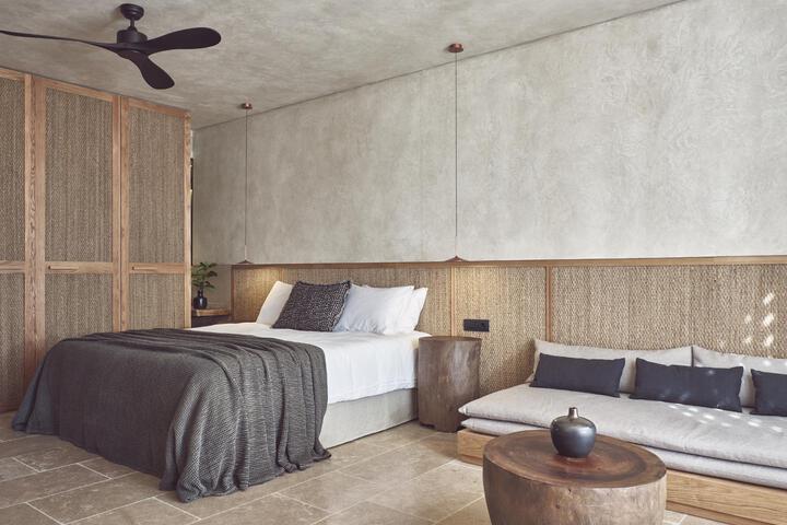 Room 7 of 46
