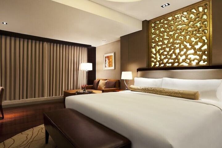 Room 20 of 128