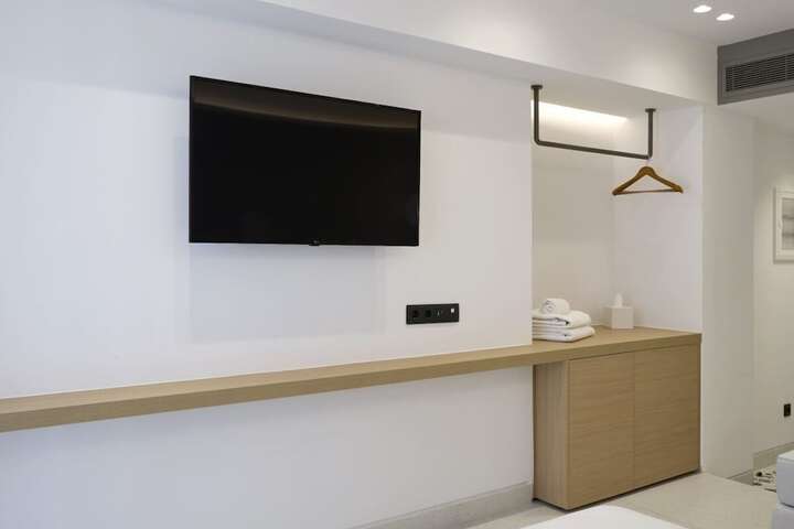 Room 12 of 29