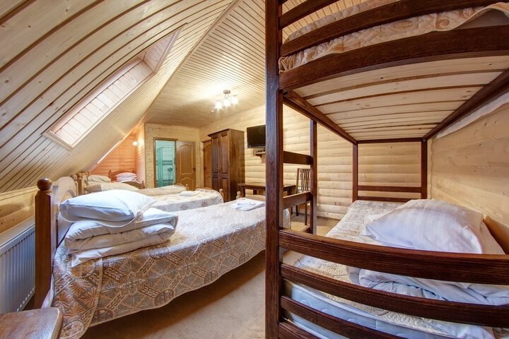 Room 10 of 64