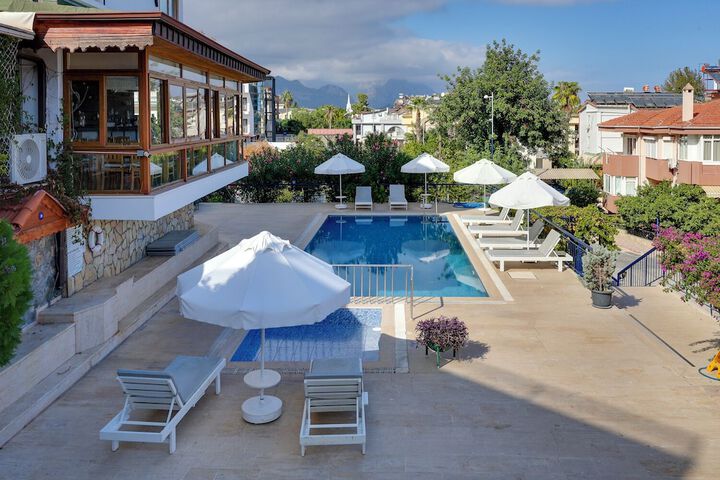 Pool 52 of 72