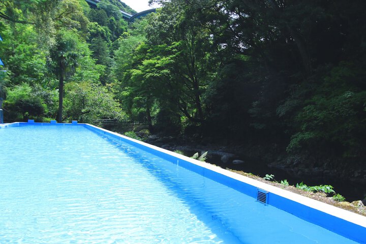Pool Hotel
