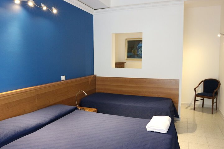 Room 30 of 90