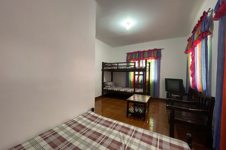 Room 49 of 200