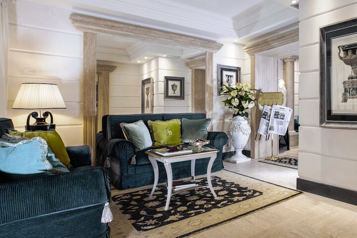 Entrance & Lobby