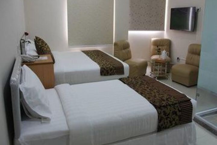 Room 14 of 23