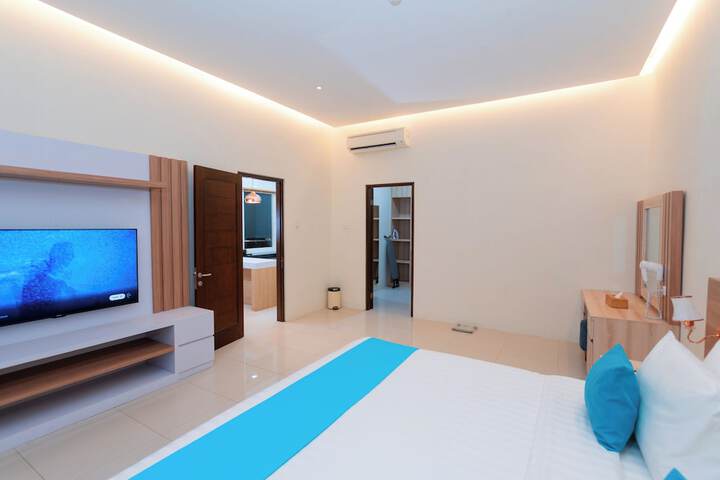 Room 12 of 125
